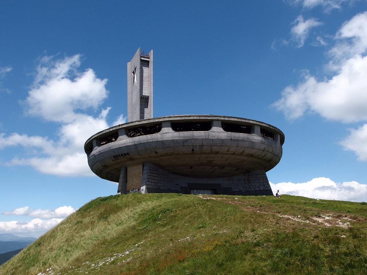 buzludzha monument bulgaria